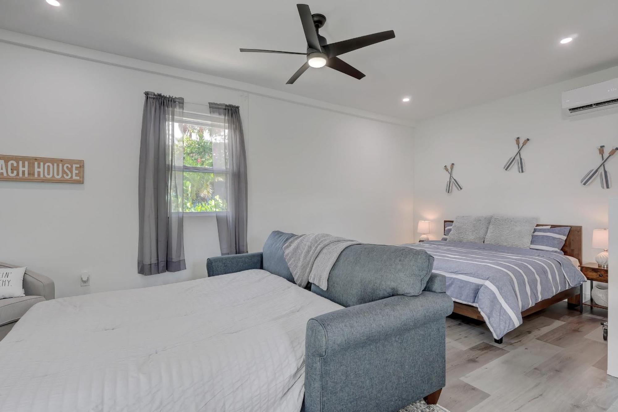 Charming Downtown Retreat With Private Units Villa Bonita Springs Dış mekan fotoğraf