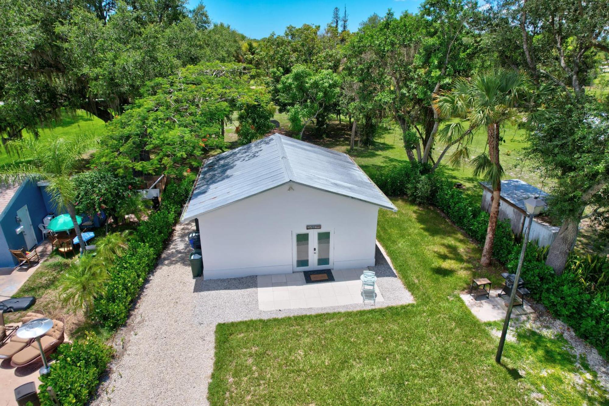 Charming Downtown Retreat With Private Units Villa Bonita Springs Dış mekan fotoğraf