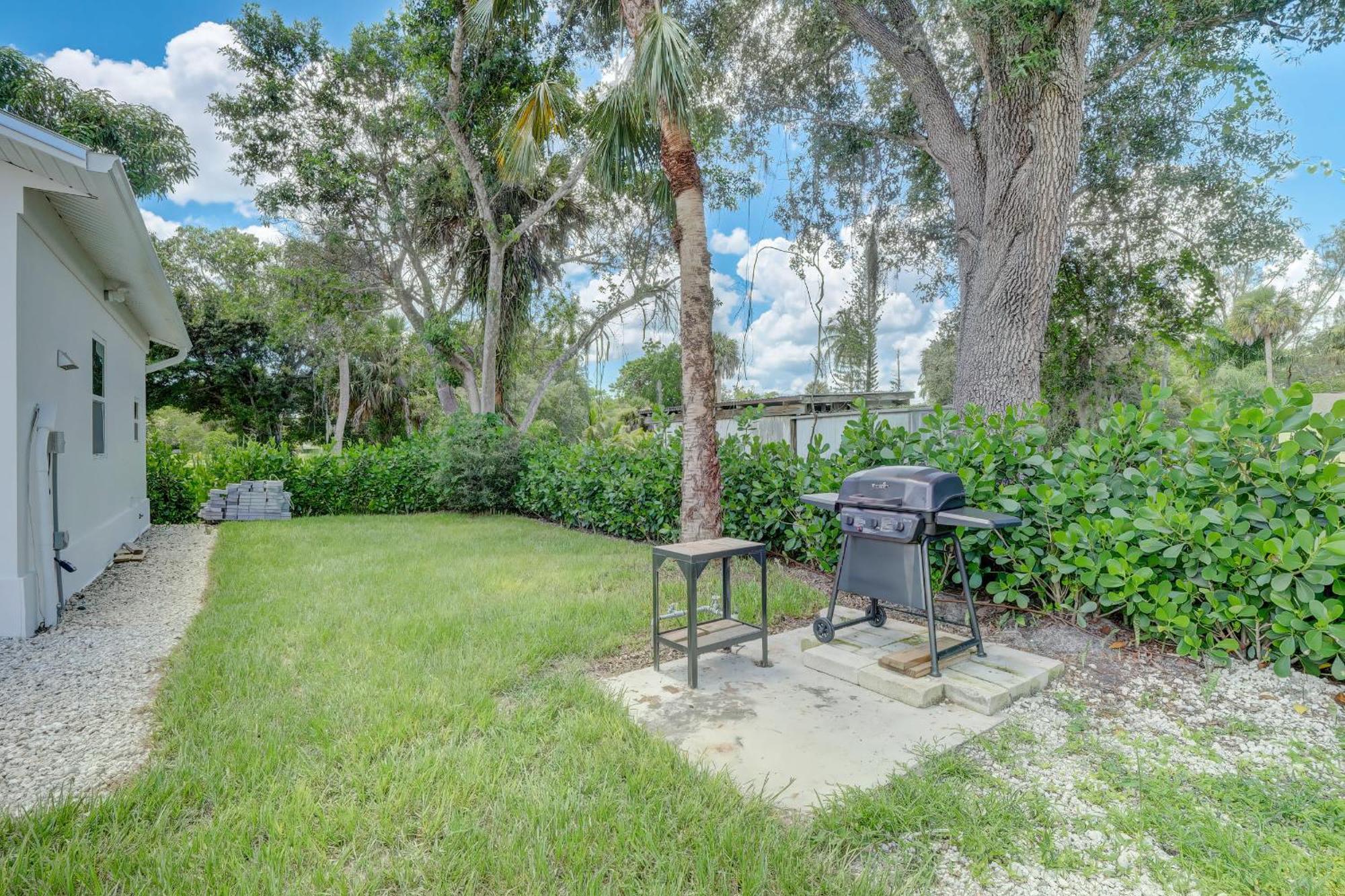 Charming Downtown Retreat With Private Units Villa Bonita Springs Dış mekan fotoğraf