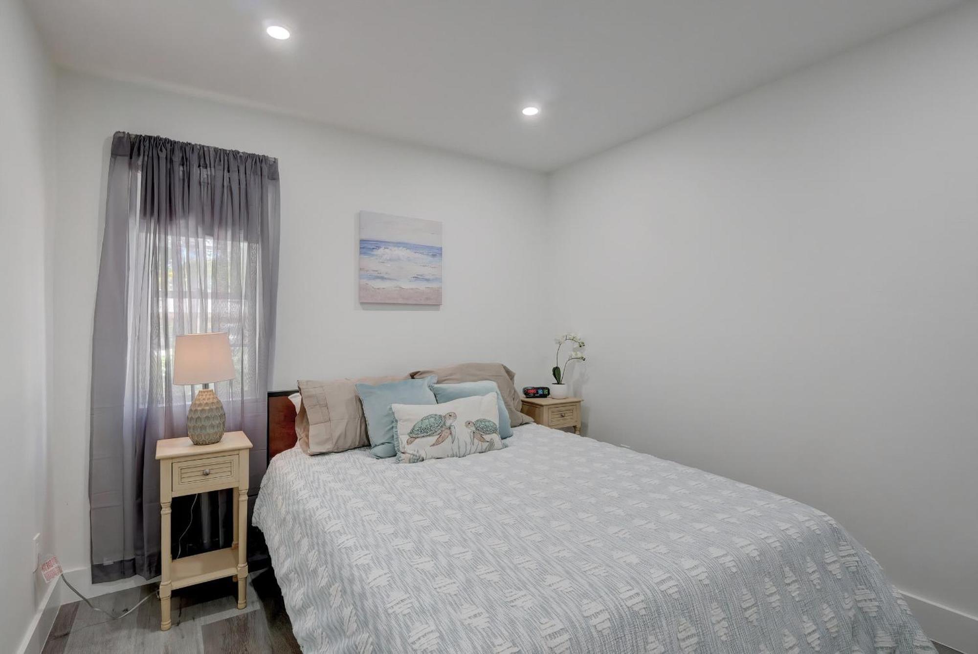 Charming Downtown Retreat With Private Units Villa Bonita Springs Dış mekan fotoğraf