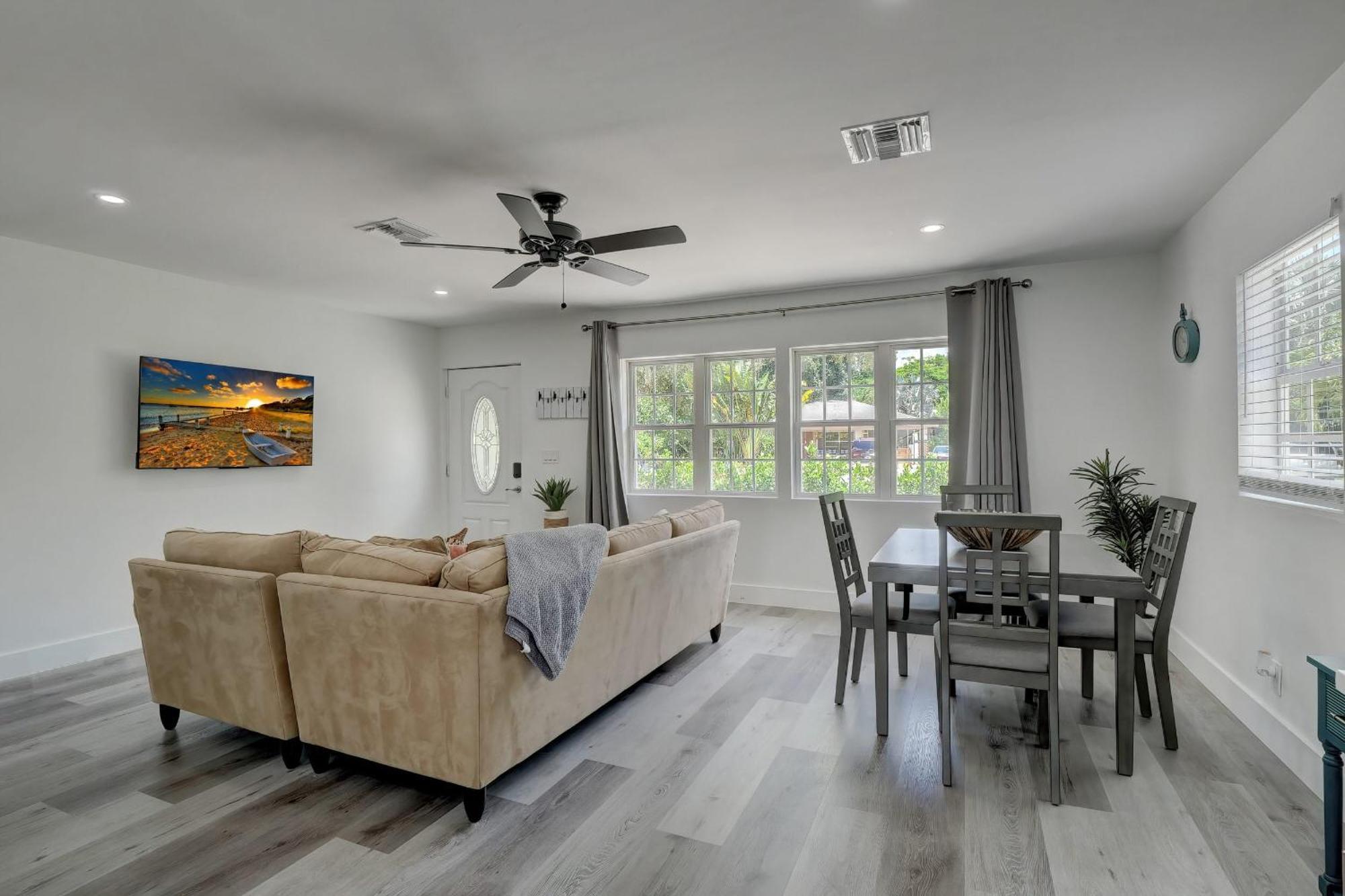 Charming Downtown Retreat With Private Units Villa Bonita Springs Dış mekan fotoğraf