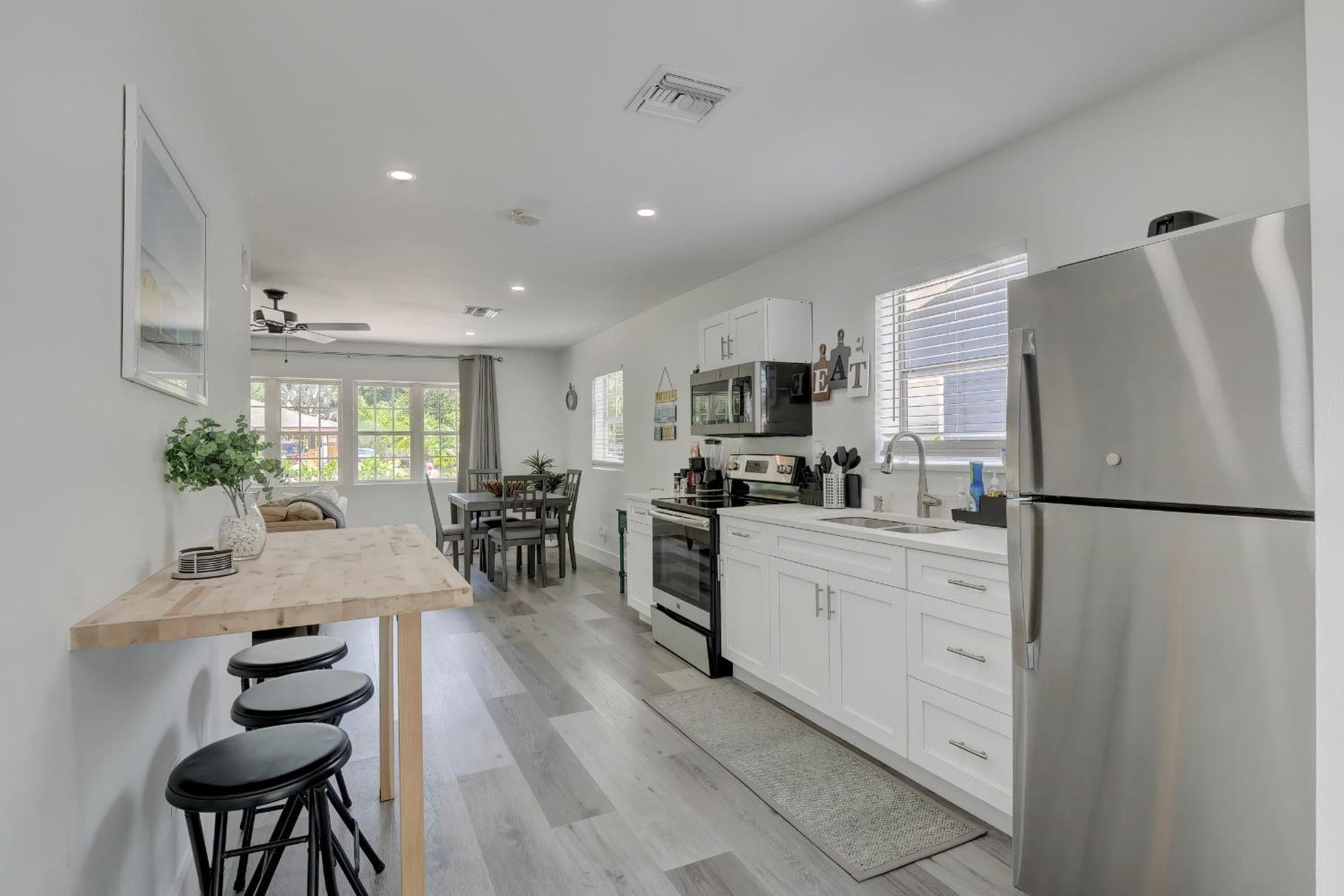 Charming Downtown Retreat With Private Units Villa Bonita Springs Dış mekan fotoğraf