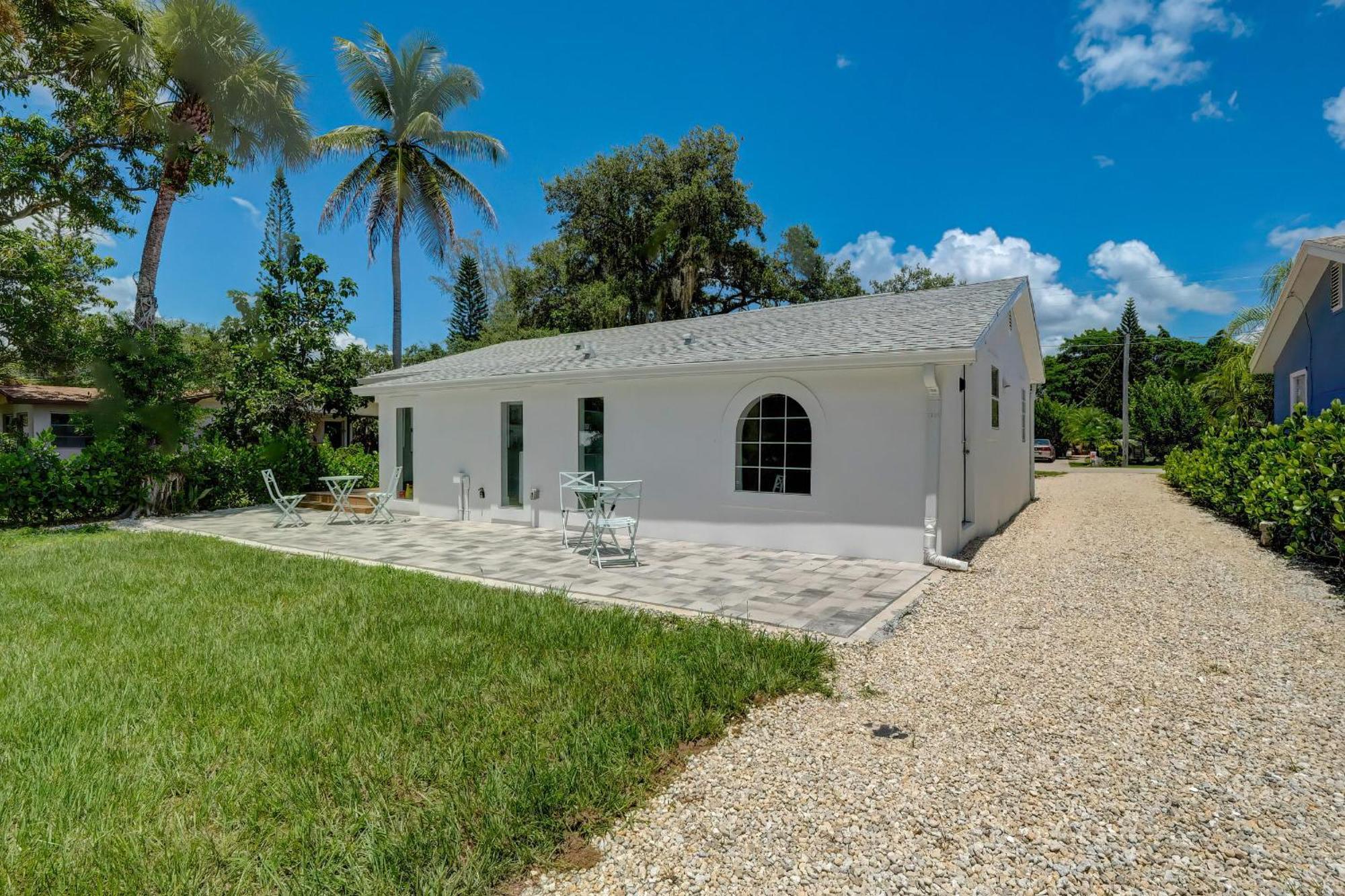 Charming Downtown Retreat With Private Units Villa Bonita Springs Dış mekan fotoğraf