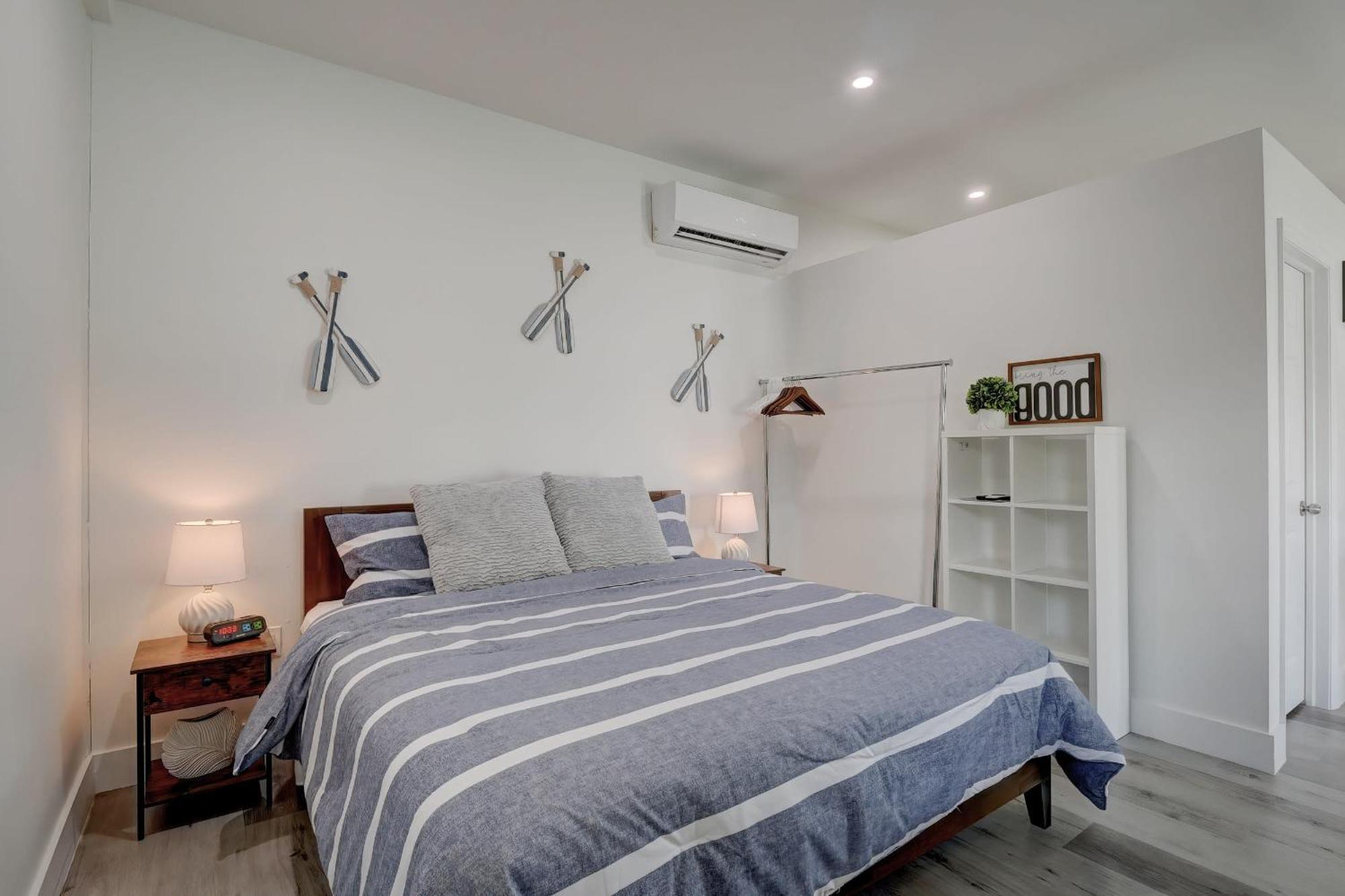 Charming Downtown Retreat With Private Units Villa Bonita Springs Dış mekan fotoğraf